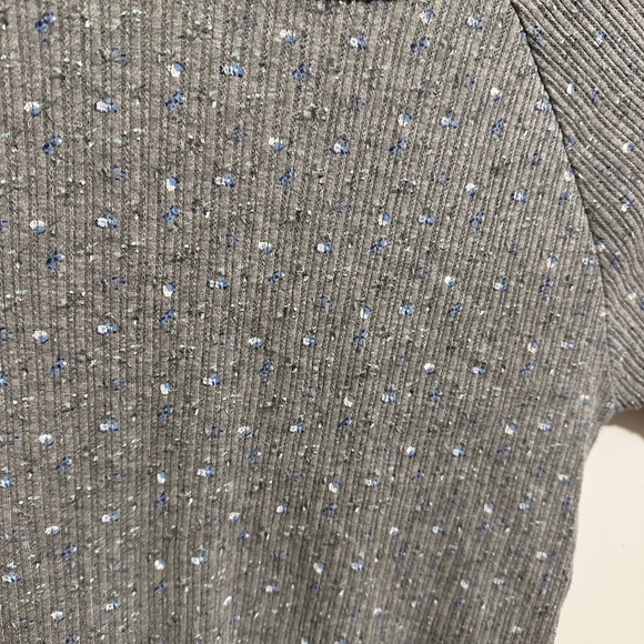 American Eagle Outfitters Grey Floral Ribbed Crop Top T-shirt Size Medium - Picture 5 of 8